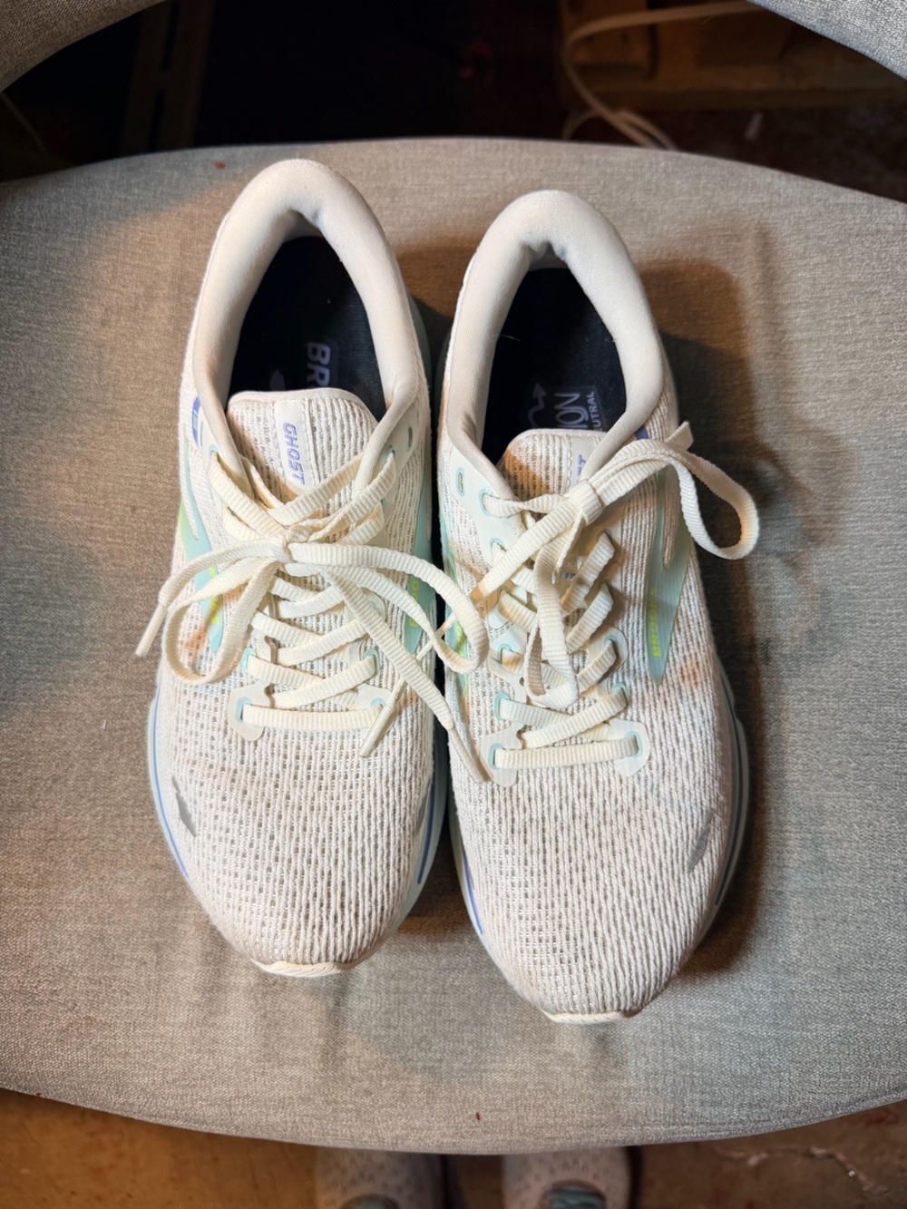 Brooks ghost  Women's White and Mint Running Sneakers Sz 8